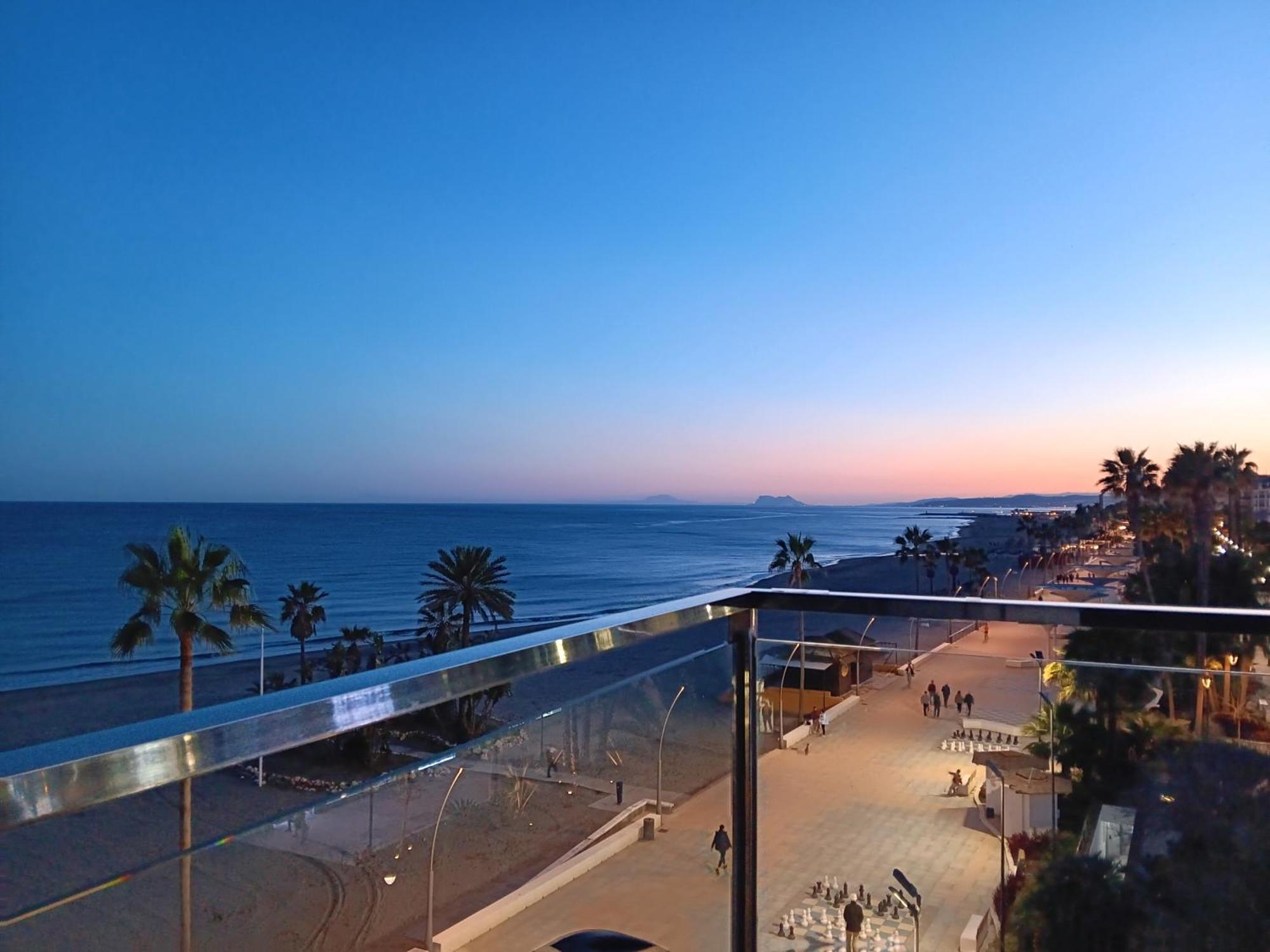Alojamiento Iberia Playa เอสเตโปนา ภายนอก รูปภาพ