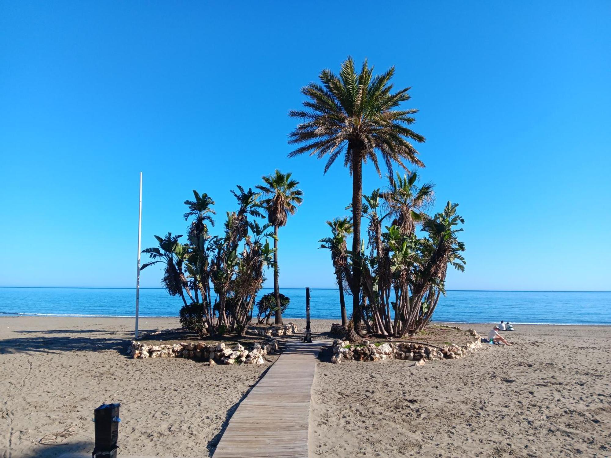 Alojamiento Iberia Playa เอสเตโปนา ภายนอก รูปภาพ
