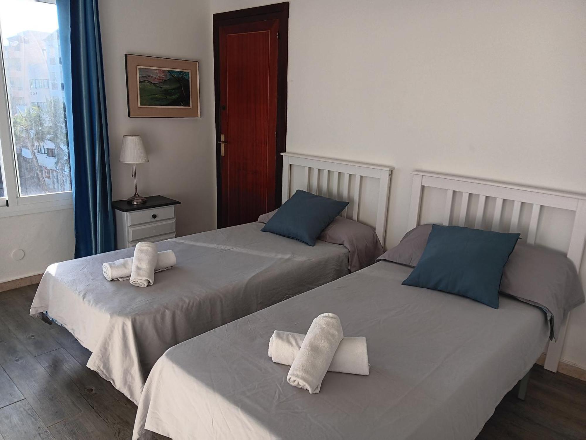 Alojamiento Iberia Playa เอสเตโปนา ภายนอก รูปภาพ
